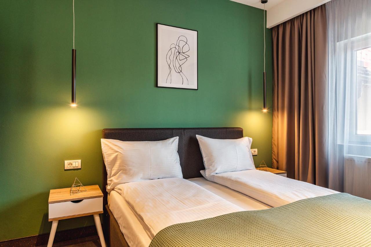 Saga Rooms Victoria  Buitenkant foto