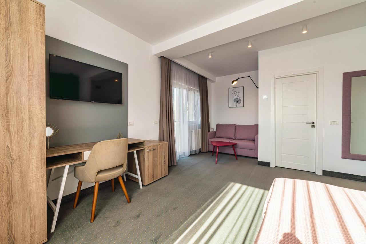 Saga Rooms Victoria  Buitenkant foto