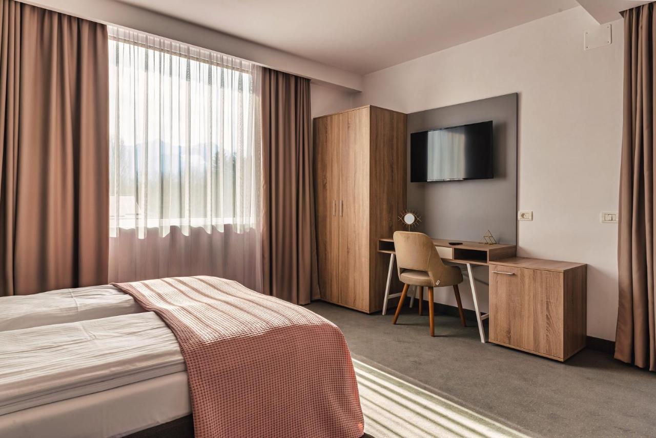 Saga Rooms Victoria  Buitenkant foto